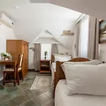 Jagodic Garni 3*