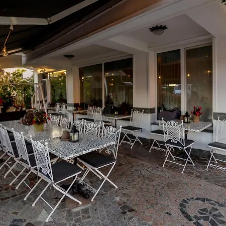Jagodic Garni Hotel 3*