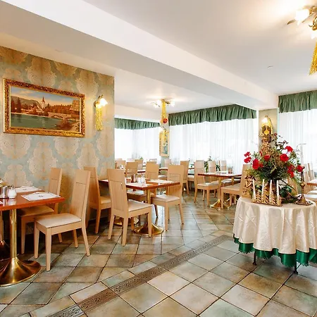 Hotel Jagodic Garni 3*