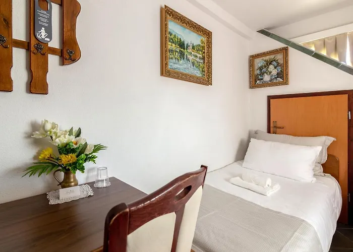 Отель Jagodic Garni 3*