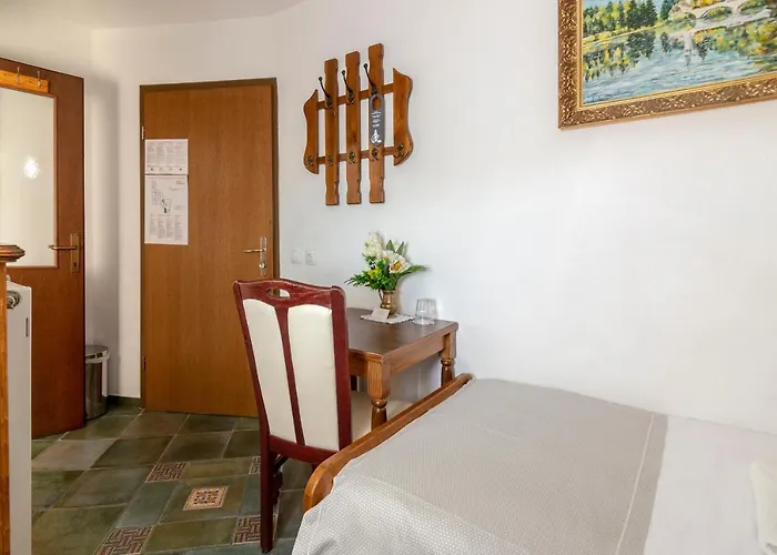 Jagodic Garni Церклье-на-Гореньскем