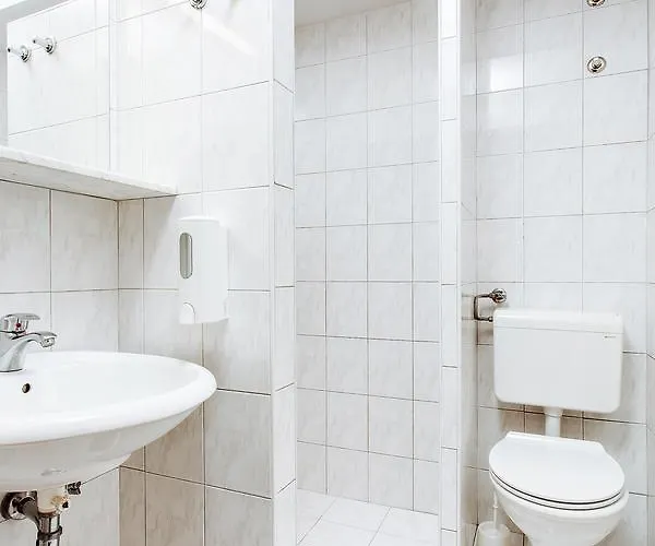 Jagodic Garni Отель