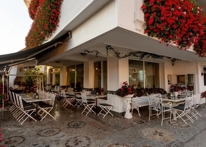 Отель Jagodic Garni